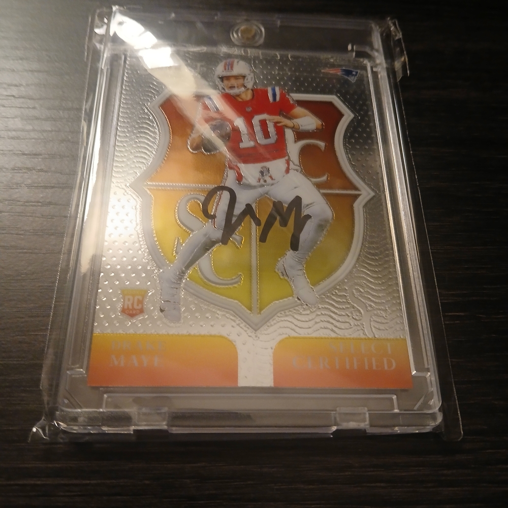 Drake Maye #10 Rookie Autograph Football Card - Orange/White/Gold Accents